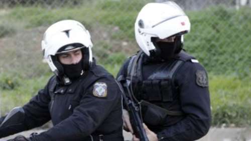Ομόνοια: Τη βίασαν μέσα στο ΑΤ και το κατέγραφαν με κάμερα - Σε διαθεσιμότητα οι δύο αστυνομικοί, διατάχθηκε ΕΔΕ
