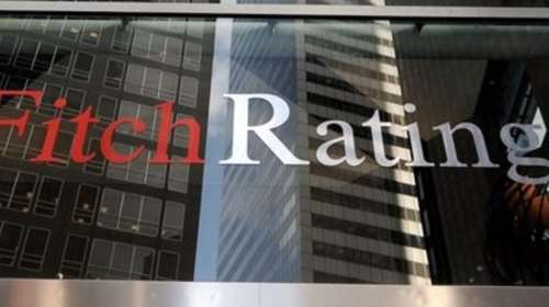Fitch: Στο ΒΒ+ η οικονομία της Ελλάδας - Μόλις ένα σκαλοπάτι κάτω από την επενδυτική βαθμίδα