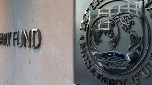 ΔΝΤ: Αυξητική η τάση του παγκόσμιου δημόσιου χρέους - Εκρηκτικά ελλείμματα σε ΗΠΑ και Κίνα, αποκλιμάκωση στην Ελλάδα