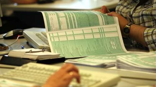 Όλο το σχέδιο για τις ρυθμίσεις οφειλών στην εφορία- Σε 12 άτοκες ή 24 χαμηλότοκες δόσεις