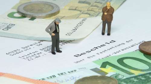 Οι πρώτες επιβραβεύσεις των συνεπών φορολογούμενων από το &quot;κυνήγι&quot; της φοροδιαφυγής - Τι θα περιλαμβάνει το πακέτο μέτρων