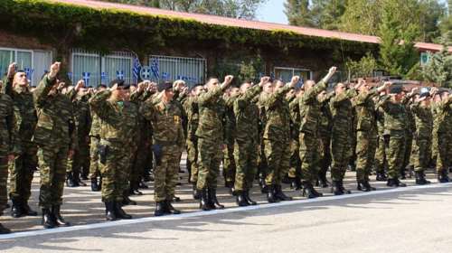 Η Ελλάδα επισπεύδει την αύξηση της θητείας στους 12 μήνες  - Περισσότεροι στα σύνορα