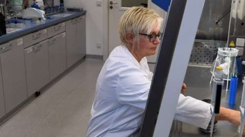 Δανός δότης σπέρματος: Οι κίνδυνοι, τα όρια των γενετικών ελέγχων και τα κενά - Τι ισχύει σήμερα στην Ελλάδα