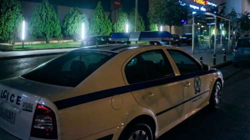 Επίθεση στο Μετς: Δέκα άτομα χτύπησαν και λήστεψαν 18χρονους