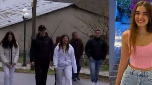 Τέμπη: Στα λευκά οι αδερφές της 19χρονης Αναστασίας στην κηδεία της, τα συγκλονιστικά λόγια της μητέρας στον ιερέα