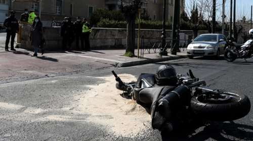 Τροχαίο στη Βουλή: Αποκαλυπτικό βίντεο σοκ δείχνει την στιγμή της σύγκρουσης