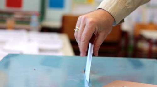 Δημοσκόπηση Metron Analysis: Στο 40% η ΝΔ - Πιθανή η παρουσία ακόμα και 9 κομμάτων στη Βουλή