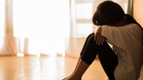 Αποπλάνηση 14χρονης: &quot;Απλώς βλέπαμε τηλεόραση&quot; λέει ο 40χρονος - Άλλα δύο άτομα στο δωμάτιο του ξενοδοχείου [Βίντεο]
