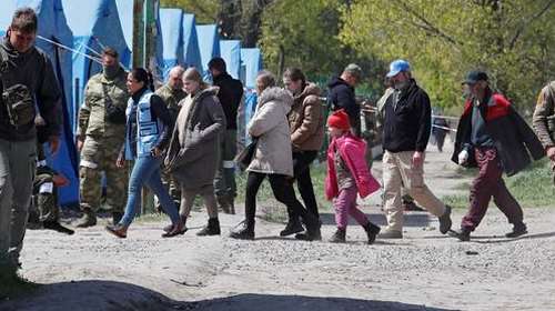 Ουκρανία: Αναβάλλεται για τη Δευτέρα η εκκένωση του Αζοφστάλ - Συγκλονιστικό βίντεο από τη διάσωση 100 αμάχων
