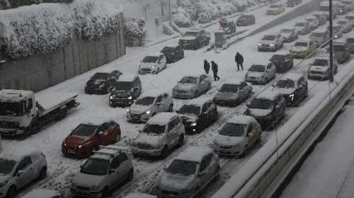 Η πρώτη δημοσκόπηση μετά το φιάσκο στην Αττική Οδό - Ποιος φταίει για τον εγκλωβισμό των οδηγών, γιατί οργίστηκε ο ΣΥΡΙΖΑ