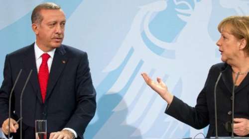 Παρασκήνιο: Η ώρα της Μέρκελ - Γιατί καθυστερεί το τηλεφώνημα στον Ερντογάν