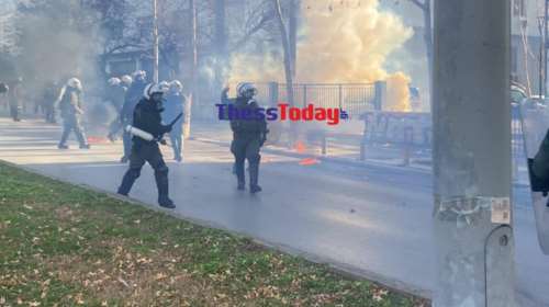 Επεισόδια σε Αθήνα και Θεσσαλονίκη μετά το πανεκπαιδευτικό συλλαλητήριο - Μολότοφ και χημικά [βίντεο]