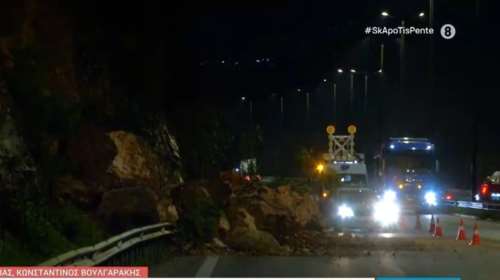 Χαϊδάρι: Πτώση βράχων στη Λεωφόρο Αθηνών - Με δυσκολία η κίνηση των οχημάτων [βίντεο]