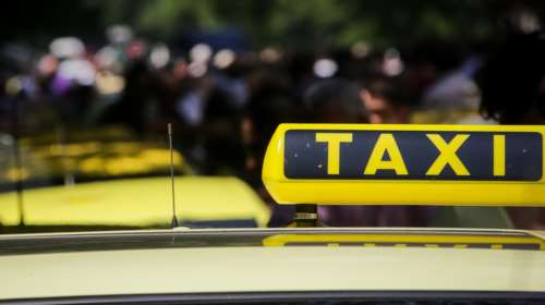 Άγιος Στέφανος: 19χρονη κατήγγειλε τον βιασμό της από οδηγό ταξί που συνελήφθη - Τον αναγνώρισε σε φωτογραφία