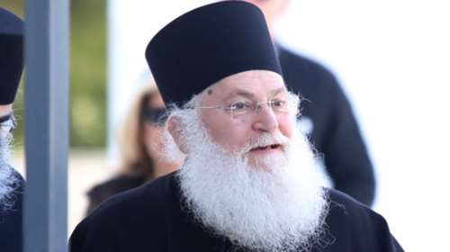 Ηγούμενος Εφραίμ: Σε σταθερή κατάσταση - Νοσηλεύεται σε απλή κλινική Covid του Ευαγγελισμού