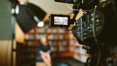 Κορονοϊός: Η βιομηχανία πορνό θέλει να μάθει το Χόλιγουντ πώς να προστατευθεί από την πανδημία