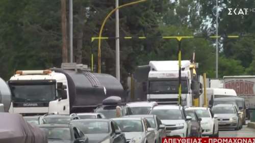 Δεύτερη ημέρα με ουρές χιλιομέτρων στο τελωνείο του Προμαχώνα