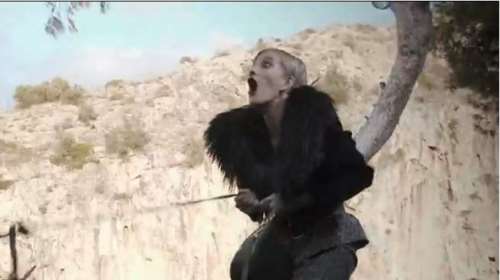 GNTM: Όταν βγάζεις βόλτα τα σκυλιά αλλά ξεχνάς να στείλεις 6 &amp; βλέπεις περιπολικό