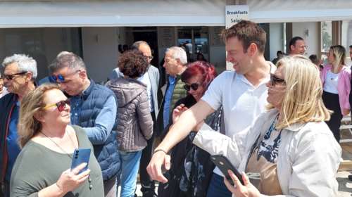 Επίσκεψη Κασσελάκη στο νοσοκομείο της Κω: &quot;Χρειάζεται ριζική επανεκκίνηση του ΕΣΥ&quot; - Σε ποια νησιά θα πάει σήμερα