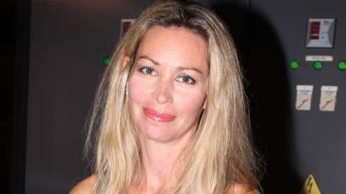 Σοκάρει η Άριελ Κωνσταντινίδη: &quot;Σκηνοθέτης απαιτούσε να πίνω στην παράσταση καθαρό οινόπνευμα&quot;