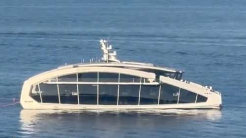 Θάμπωσε τους λουόμενους της Μυκόνου το υπερπολυτελές φουτουριστικό γιοτ &quot;This Is It&quot; - Κοστίζει μόνο... μισό δισ. ευρώ