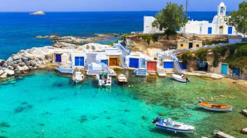 BBC: Πώς η Ελλάδα μετατρέπει τα νησιά της σε COVID-free, για να υποδεχθούν τους τουρίστες