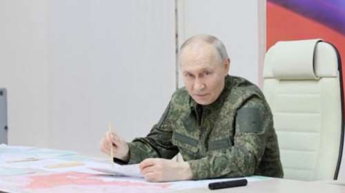 Γρήγορη νίκη κατά των Ουκρανών στο Κουρσκ ζητά ο Πούτιν με στολή παραλλαγής - Το απόρρητο έγγραφο με τις απαιτήσεις του