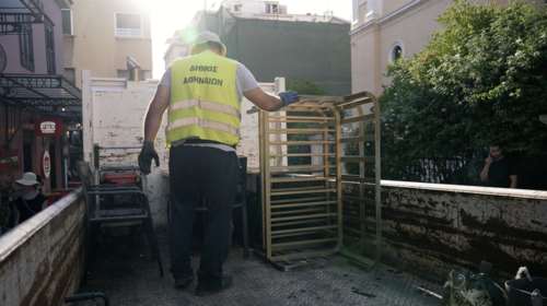 Επιχείρηση &quot;σκούπα&quot; του Δήμου Αθηναίων για 67 παράνομα τραπεζοκαθίσματα - Δούκας: &quot;Τελειώνουμε με το &quot;κάνω ό,τι θέλω&quot;