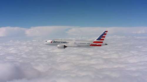 Τρόμος σε πτήση στις ΗΠΑ: Ημίγυμνος άντρας έσυρε αεροσυνοδό και της φώναζε &quot;θα έρθεις μαζί μου&quot;