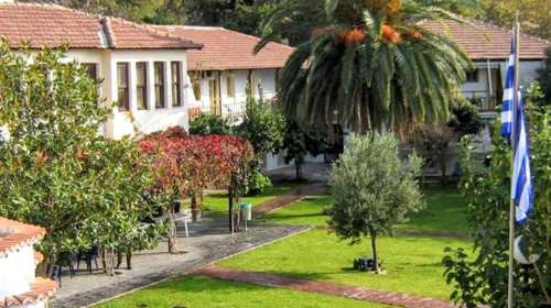 Σκάνδαλο στο γηροκομείο Βόλου: Ανεμβολίαστοι και αρνητές οι 35 από τους 55 εργαζόμενους - Ηδη 9 επιβεβαιωμένα κρούσματα