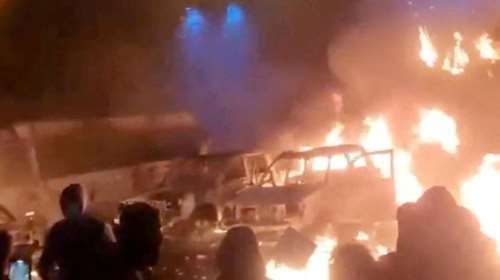 Οργή λαού στο Ιράν με χιλιάδες διαδηλωτές στους δρόμους - Γιατρός μιλά για τουλάχιστον 217 νεκρούς