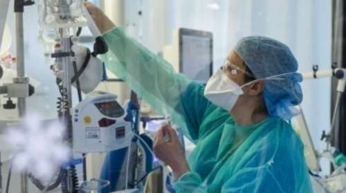 Κορονοϊός: Διασωληνώθηκε 19χρονος στο &quot;Σωτηρία&quot; - Μάχη των γιατρών για να τον σταθεροποιήσουν