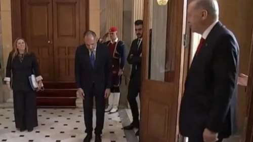 Αλήθειες και ψέματα με την &quot;υπόκλιση&quot; Γεραπετρίτη στον Ερντογάν- Ο σάλος στα social media