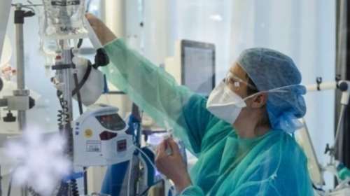 Κορονοϊός: &quot;Ασφυξία&quot; με 346 διασωληνωμένους - 880 νέα κρούσματα σήμερα, 24 θάνατοι