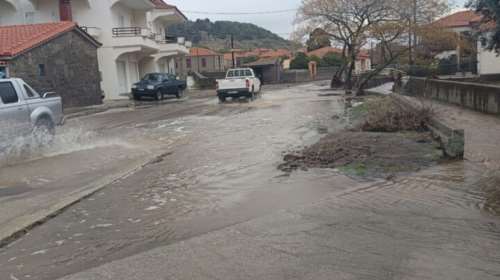 Κακοκαιρία Bora: Νεκρός κτηνοτρόφος που αγνοούνταν στη Λήμνο - Παρασύρθηκε από ορμητικό χείμαρρο