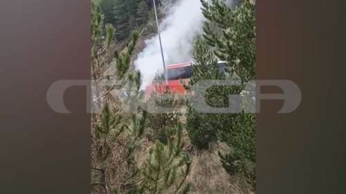 &quot;Μαμά, πήρε φωτιά το λεωφορείο&quot;: Πώς μια μαθήτρια κατάλαβε αμέσως τη φωτιά στο λεωφορείο στο Μέτσοβο [Βίντεο]