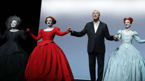 Δημοτικό Θέατρο Πειραιά: Με μεγάλη επιτυχία στέφθηκε η πρεμιέρα του Robert Wilson - Ποιοι έδωσαν το &quot;παρών&quot; [εικόνες]