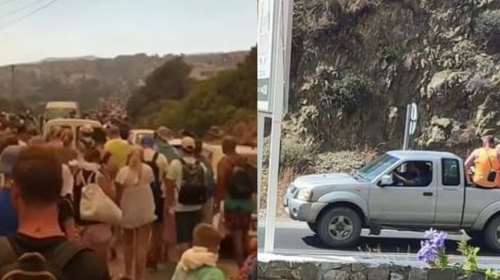 Ανεξέλεγκτη η φωτιά στη Ρόδο: Εκκενώσεις με πλωτά του Λιμενικού και ιδιωτικά σκάφη - Τους παίρνουν ακόμη και με φορτηγάκια