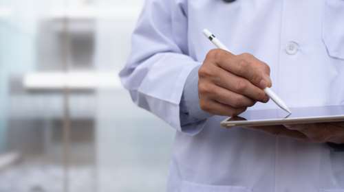 Τι πρέπει να ξέρουμε για τον προσωπικό γιατρό: Πώς θα τον επιλέγουμε, ποιοι δεν θα είναι δωρεάν