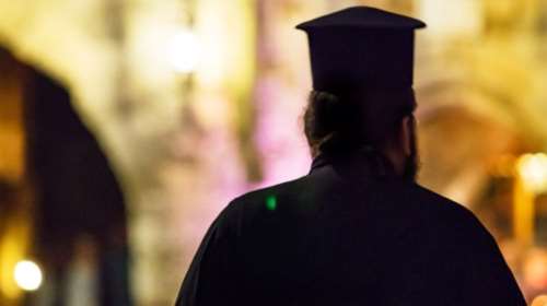 Παλαιοημερολογίτης ιερέας στη Σαλαμίνα κακοποιούσε ανήλικο - Είχε καταδικαστεί πρωτόδικα και κυκλοφορούσε ελεύθερος