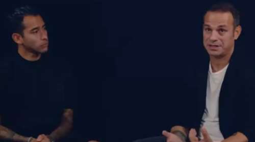 Συγκλονίζουν Ντέμης και Αραούχο για το πώς βίωσαν τις δολοφονίες Μιχάλη και Άλκη [βίντεο]
