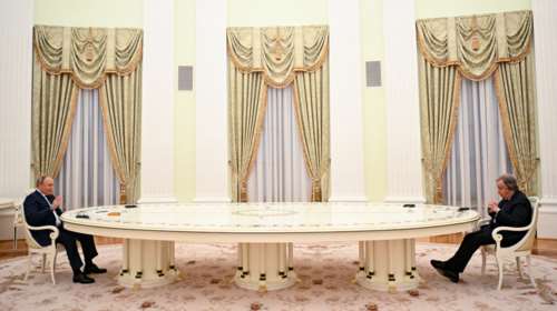 Ο Πούτιν έβαλε και τον Γκουτέρες να κάτσει στο μακρύ τραπέζι [Εικόνα - Βίντεο]