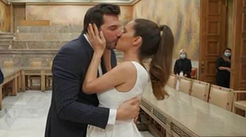 Παναγιώτης Χατζηδάκης: Νέες φωτογραφίες με την εγκυμονούσα σύζυγό του από τον &#39;&#39;κρυφό&quot; γάμο τους