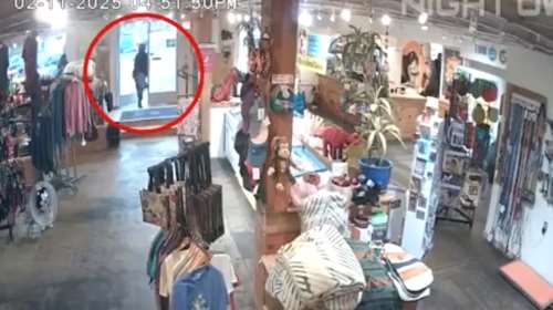 Τζιν Χάκμαν: Οι τελευταίες στιγμές της συζύγου του, Μπέτσι - Για ψώνια στο Νέο Μεξικό λίγο πριν τον θάνατό της [βίντεο]