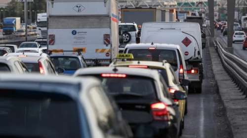 Oυρές χιλιομέτρων στον Κηφισό μετά το τροχαίο - Δείτε live την κίνηση