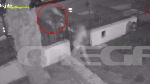 Γλυφάδα: Βίντεο ντοκουμέντο - Ιδιοκτήτης σπιτιού κυνηγά επίδοξους διαρρήκτες