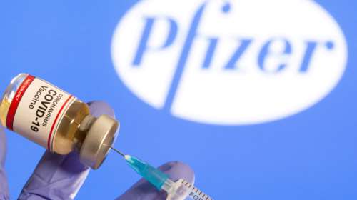 Politico για εμβόλιο Pfizer: Μειώνεται η αποτελεσματικότητά του με την πάροδο του χρόνου - Προς έγκριση η τρίτη δόση