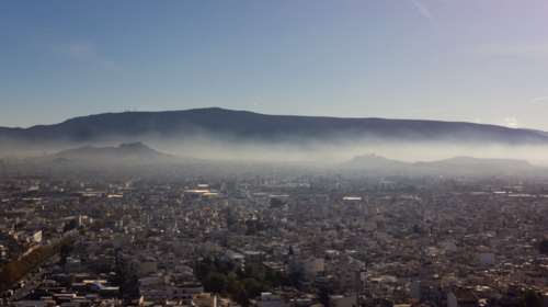Καιρός: Επιμένει η ανοιξιάτικη ζέστη - Πυκνές ομίχλες πρωί και βράδυ
