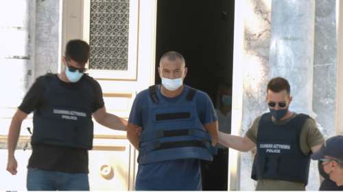 Λέσβος: Στον εισαγγελέα οδηγείται ο 53χρονος αστυνομικός - Φρικιαστικές οι λεπτομέρειες της δράσης του