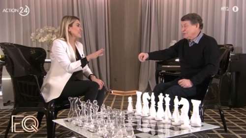 Συγκίνησε ο Ότο Ρεχάγκελ: Τραγούδησε τον εθνικό ύμνο μαζί με την Έλενα Παπαβασιλείου [Βίντεο]